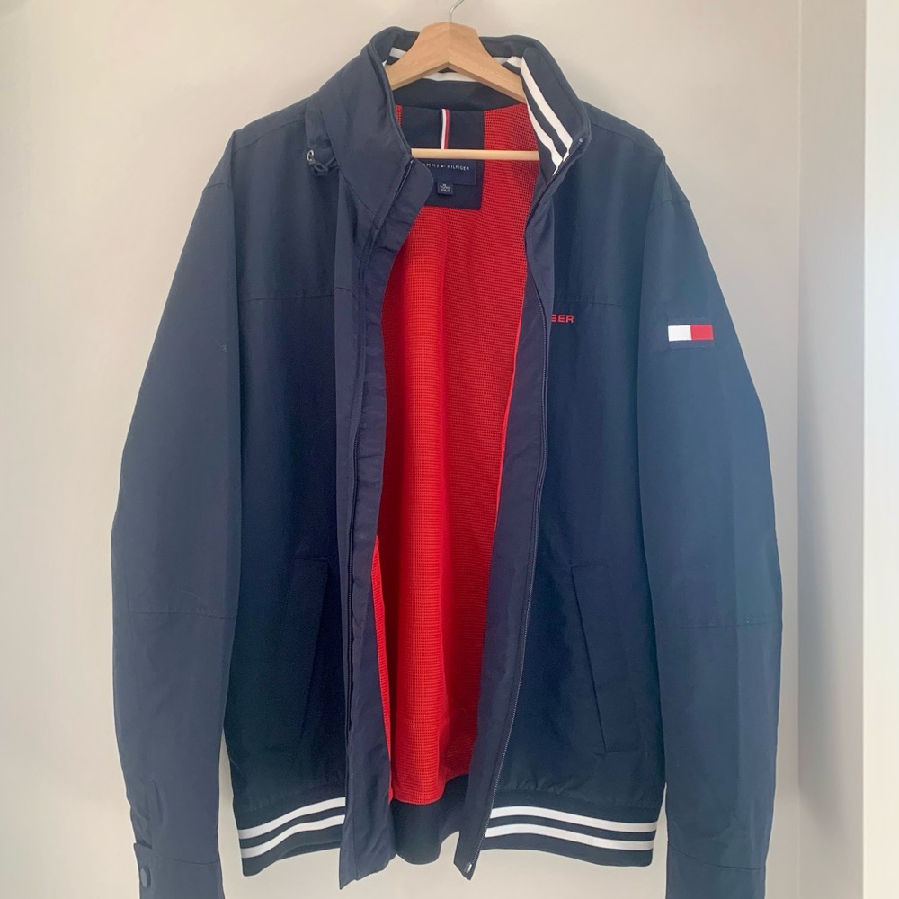 Tommy Hilfiger Men's Navy Windbreaker with Red Interior